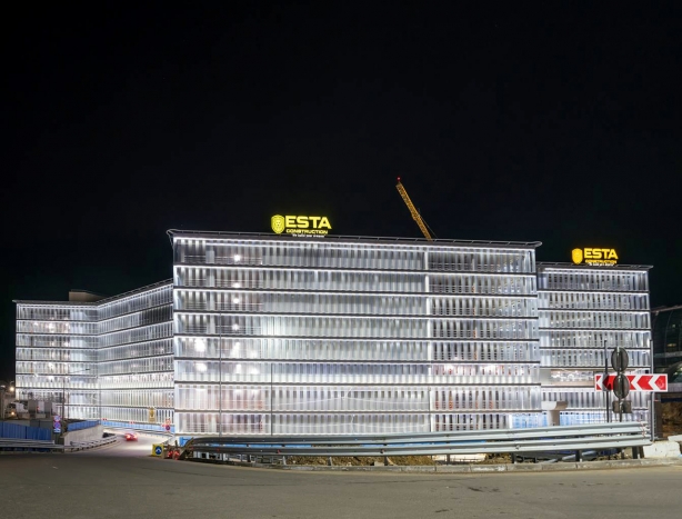 INTERNATIONAL AIRPORT CAR PARK